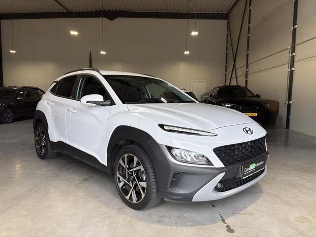 Hyundai Kona 1.0 T-GDI Pure 2WD | Facelift | carplay | stuurverw. | stoel verw. | virt. cockpit | camera