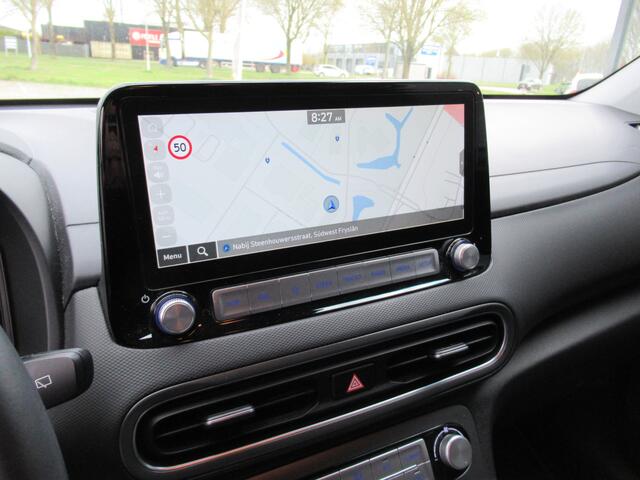 Hyundai Kona EV Premium 64 kWh | 3 fase | Warmtepomp 2e eigen | dealer onderh | tr.haak | full option !