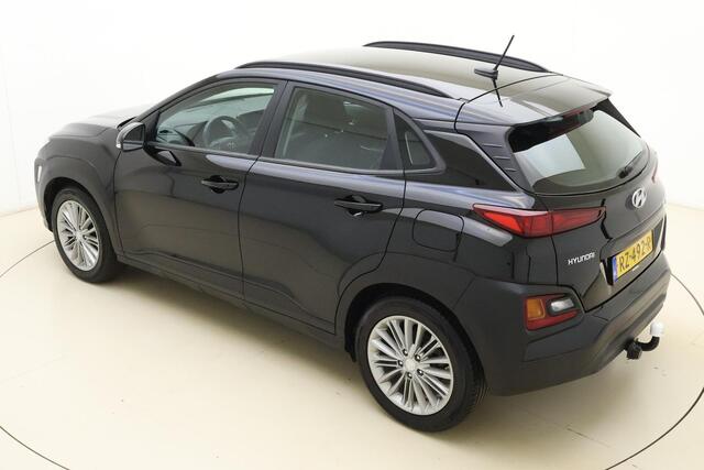 Hyundai Kona 1.0T Comfort | Trekhaak | Climate control | Camera | Parkeersensoren | Lichtmetalen velgen | Cruise control | Dakrails