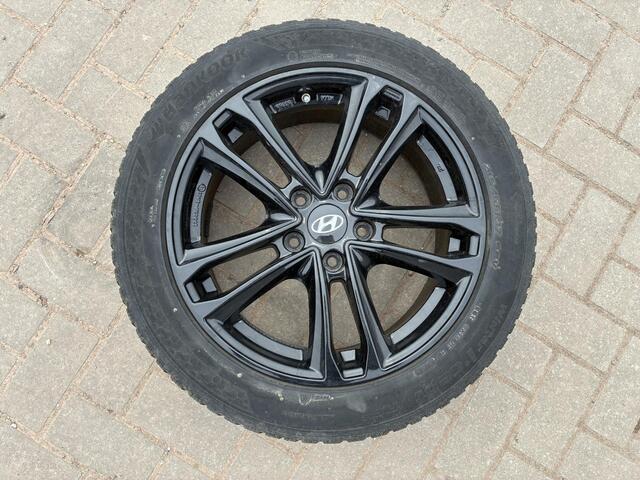 Hyundai Kona EV Comfort Smart 39 kWh automaat / SOH 100% / Fabrieksgarantie t/m 2-2027 / 8 jaar Batterijgarantie / Volledig onderhouden / Stoel-/Stuurverwarming / Achteruitrijcamera / Navigatie / Apple Carplay/Android Auto /