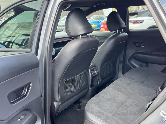 Hyundai Kona 1.6 GDI HEV N Line 1.518km! 12/2025! | ORIG. NL. NAP| ADAPTIEVE CRUISE CONTROL | SOH 100%! | BOSE AUDIO INSTALATIE | 360° CAMERA | 5 JAAR FABRIEKSGARANTIE| STOELVERWARMING + VENTILATIE|