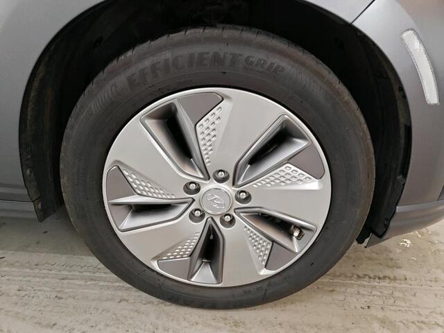 Hyundai Kona EV Comfort 64 kWh NL-AUTO | TREKHAAK | CAMERA | CARPLAY