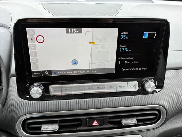 Hyundai Kona EV Fashion Design 64 kWh / SOH 100% / Lederen bekleding / 8 Jaar batterijgarantie / Navigatie / Apple Carplay/Android Auto / Stolverwarming / Head up display / Adaptieve Cruise Control /