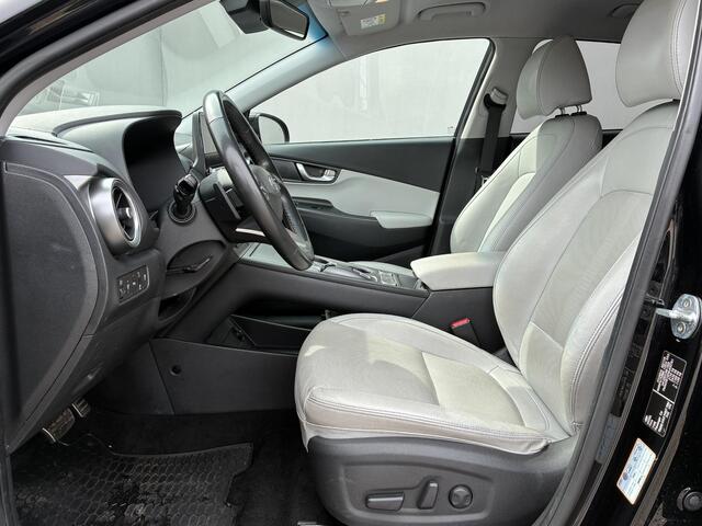Hyundai Kona EV Fashion Design 64 kWh / SOH 100% / Lederen bekleding / 8 Jaar batterijgarantie / Navigatie / Apple Carplay/Android Auto / Stolverwarming / Head up display / Adaptieve Cruise Control /