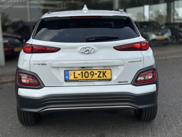 Hyundai Kona EV Fashion Sky 64 kWh | SOH: 96,4% | Dode Hoek Detectie | ACC | Pano | Camera |