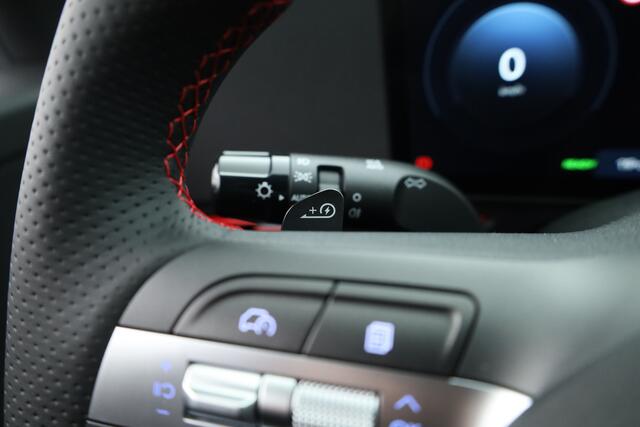 Hyundai Kona Electric N Line 65.4 kWh | Navi | Adapt. Cruise | Stoel- Stuurverw | Keyless | Camera | Elek. Achterklep