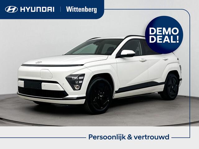 Hyundai Kona Electric Pure Edition 64.8 kWh | Stoelverwarming | Stuurverwarming | Parkeersensoren voor en achter |