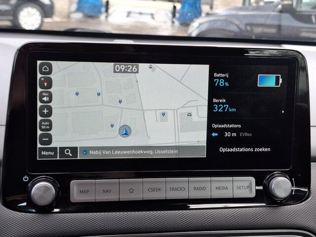 Hyundai Kona EV Comfort 64 kWh | Apple Carplay / Android Auto | Warmtepomp | SoH 97% | Adaptieve Cruise Control | Climate Control | NL auto |