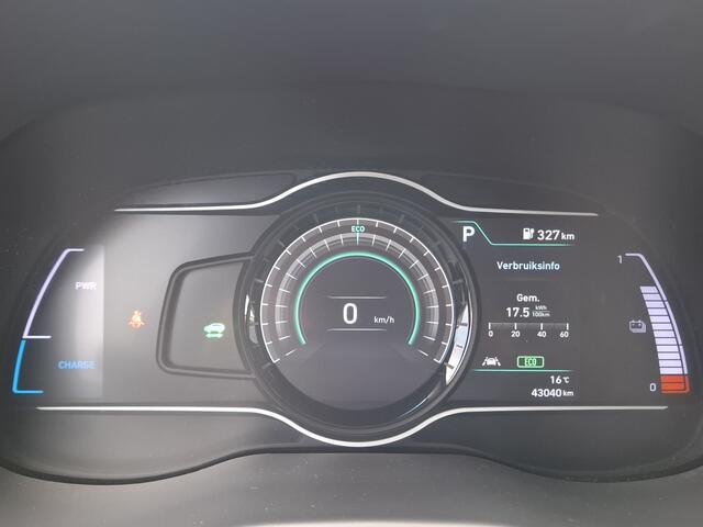 Hyundai Kona EV Comfort 64 kWh | Apple Carplay / Android Auto | Warmtepomp | SoH 97% | Adaptieve Cruise Control | Climate Control | NL auto |