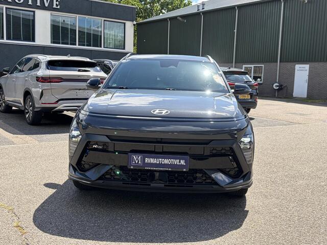 Hyundai Kona 1.6 GDI HEV N Line FULL OPTION| STOELVERWARMING + VENTILATIE| STUURVERWARMING| ELEK. STOEL| ELEK. ACHTERKLEP| ADAPTIVE CRUISE CONTROL| 360 CAMERA | ALL SEASON BANDEN |