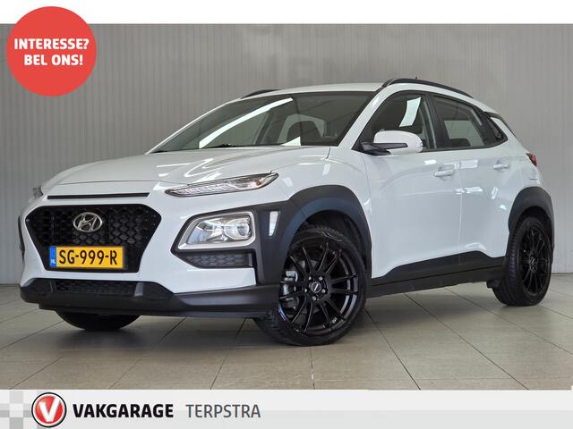 Hyundai Kona 1.0T Comfort/ Trekhaak/ Camera/ Apple + Android/ DAB+/ Clima/ Cruise/ Elek. pakket/ Isofix/ Bluetooth/ Armsteun/ Multi. LEDER. Stuur/ Mistl./ Dakrails.