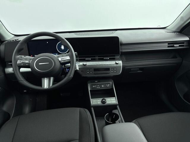 Hyundai Kona Electric Long Range Pure Edition 64.8 kWh | Apple Carplay/Android Auto | Lichtmetalen wielen 5-spaaks 17" | Navigatiesysteem full map | Nieuw snel leverbaar