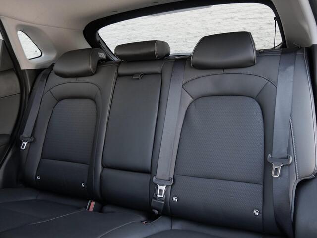 Hyundai Kona EV 64kWh PREMIUM/ LEER/ ELEKT. STOELEN/ WARMTEPOMP