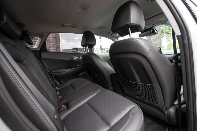 Hyundai Kona EV Premium 64 kWh - Stoelventilatie | Achterbankverw. | Adpt. cruise