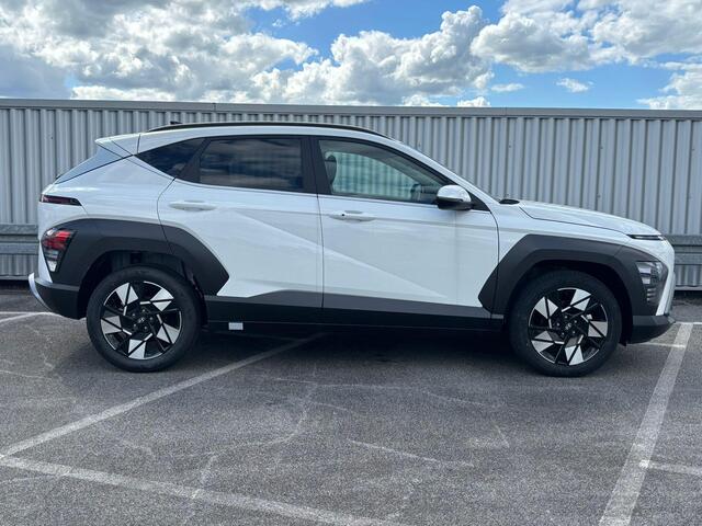 Hyundai Kona 1.6 GDI HEV Comfort Smart / ¤4500,- Voordeel / Direct Leverbaar / Navigatie / 18" LMV / Adaptieve Cruise Control / Parkeersensoren voor en achter /