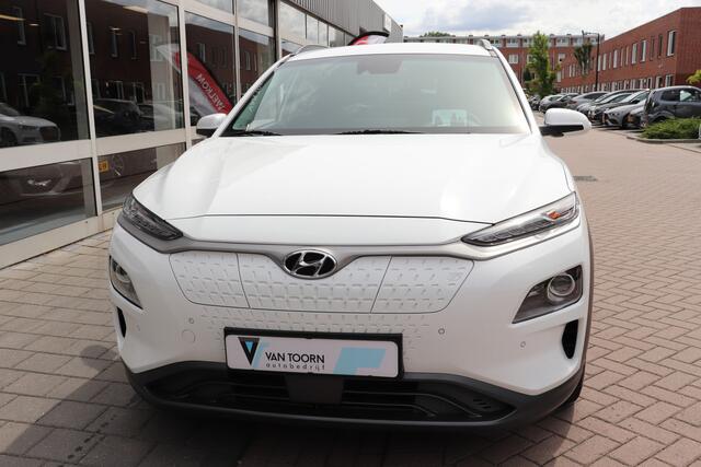 Hyundai Kona EV Comfort Smart 64 kWh Automaat. Navigatie, camera,