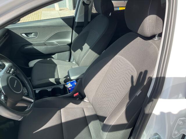 Hyundai Kona 1.6 GDI HEV Comfort Smart **WORDT VERWACHT** TREKHAAK | FULL LED | NAVIGATIE | 18 INCH VELGEN RT/P4