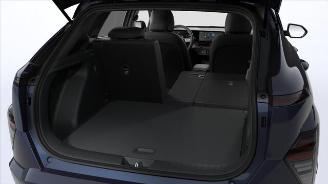 Hyundai Kona N Line Business 64.8 kWh Long Range / ¤ 1.500 Voordeel op de nieuwprijs / Prijs is rijklaar / Direct uit voorraad leverbaar / Navigatie / Adaptive Cruise Control / Climate Control / N-Line interieur & Exterieur accenten / 18" LMV /