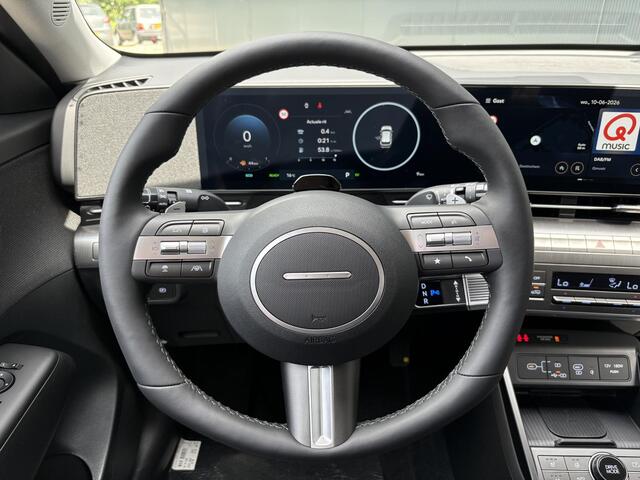 Hyundai Kona 1.6 GDI HEV Premium Sky / Schuif/Kanteldak / Voorstoel verkoeling en verwarming / Achterbank verwarming / Apple Carplay/Android Auto / Airco / Ledere bekleding /