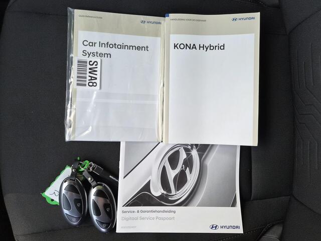 Hyundai Kona 1.6 GDI HEV Comfort Smart / Fabrieksgarantie tot 12-2029 / Stuur- & Stoelverwarming / Keyless Entry/Start / Elektrische achterklep / Apple Carplay Android Auto / Adaptief cruise control / Climate control / Achteruitrijcamera /