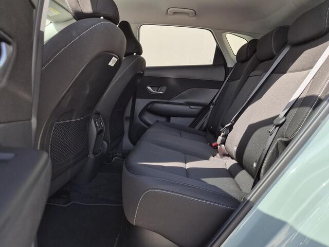 Hyundai Kona 1.6 GDI HEV Comfort Smart / Fabrieksgarantie tot 12-2029 / Stuur- & Stoelverwarming / Keyless Entry/Start / Elektrische achterklep / Apple Carplay Android Auto / Adaptief cruise control / Climate control / Achteruitrijcamera /