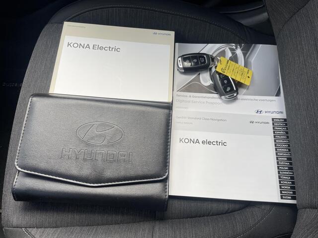 Hyundai Kona EV Fashion 64 kWh / 3 Fase Lader / Cruise Control / Airco / Apple Carplay/Android Auto / Fietsendrager beugel /