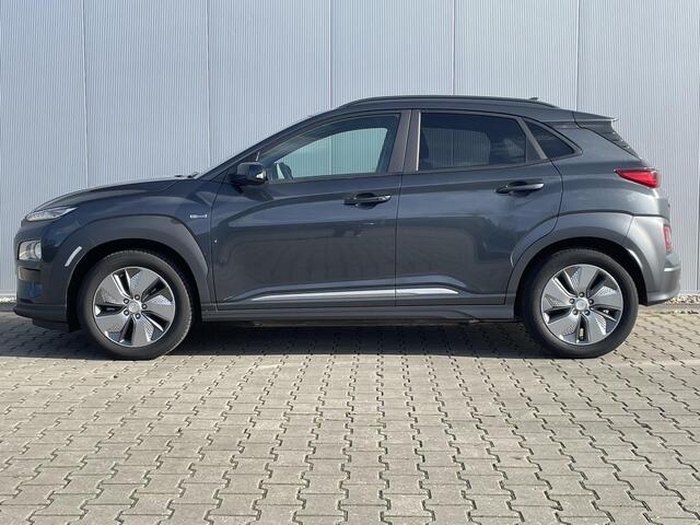 Hyundai Kona EV Fashion 64 kWh / 3 Fase Lader / Cruise Control / Airco / Apple Carplay/Android Auto / Fietsendrager beugel /