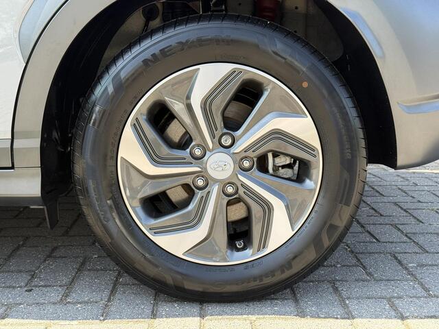 Hyundai Kona 1.6 GDI HEV Fashion / Trekhaak / HUD / Navigatie / Adaptieve Cruise Control / 1e eig / Dealeronderhouden /