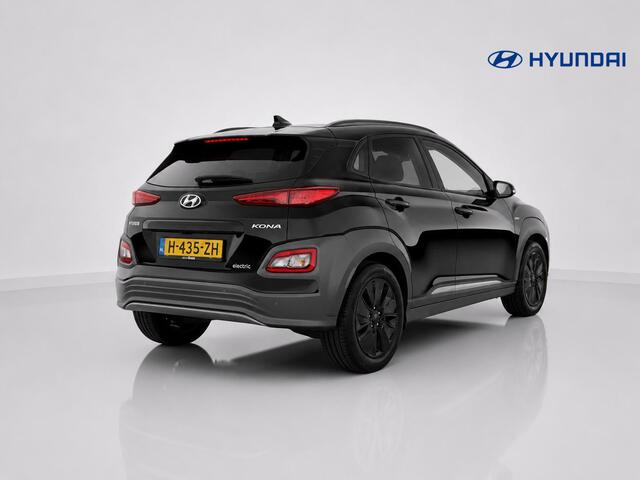 Hyundai Kona EV Premium 64 kWh Black Edition SoH 96,4% + Schuif-/Kanteldak!