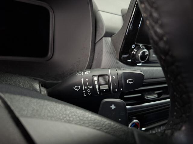 Hyundai Kona 1.6 GDI HEV I Luxe I Stoel- & stuurverwarming I PDC V + A I Keyless I