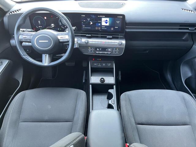 Hyundai Kona Comfort Smart 1.6 GDI HEV 140pk | KEYLESS ENTRY | CLIMA | NAVI | STOEL + STUURVERW. | ELEK. KOFFERBAK | CAMERA |