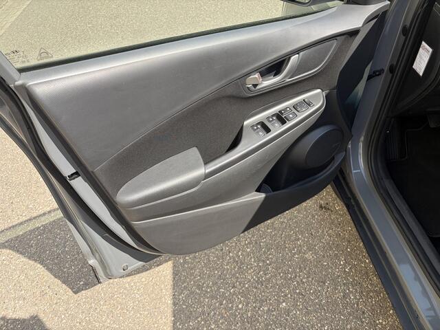 Hyundai Kona 1.0 T-GDI Comfort / NAVI / CRUISE / CLIMATE / 105dkm! NAP!