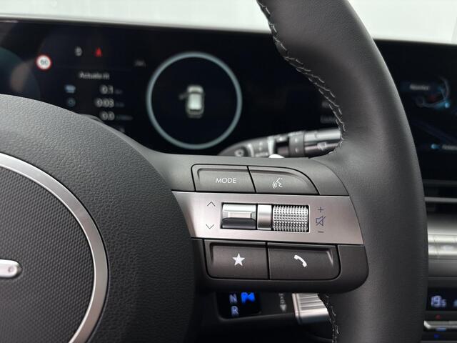 Hyundai Kona 1.6 GDI HEV Comfort Plus / 4000,- voordeel / Stoelverwarming voor en achter / Stuurverwarming / Navigatie / Apple Carplay/Android Auto / Stof/Lederen bekleding / Climate Control / Cruis Control Adaptief /