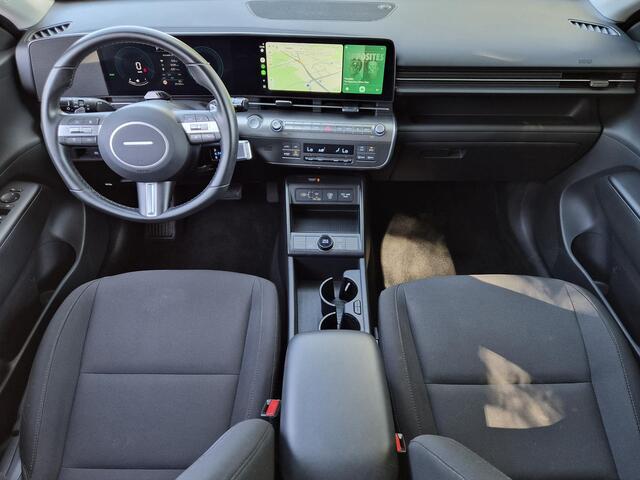 Hyundai Kona 1.6 GDI HEV Comfort / Trekgewicht 1300 kg / Apple Carplay Android Auto / Achteruitrijcamera / Keyless Entry/Start / Adaptief cruise control / Climate control / Parkeersensoren voor en achter / Lichtmetalen wielen 16" /