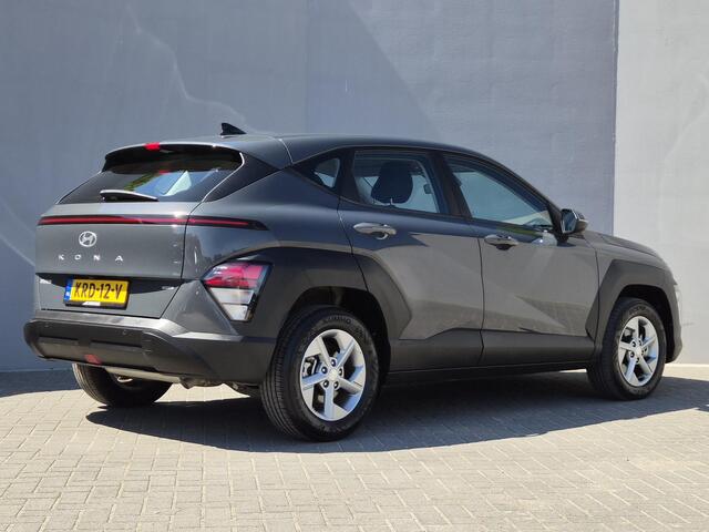 Hyundai Kona 1.6 GDI HEV Comfort / Trekgewicht 1300 kg / Apple Carplay Android Auto / Achteruitrijcamera / Keyless Entry/Start / Adaptief cruise control / Climate control / Parkeersensoren voor en achter / Lichtmetalen wielen 16" /