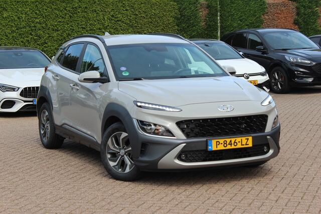 Hyundai Kona 1.6 GDI HEV Fashion / Trekhaak / Camera / Head-up / KRELL Audio / Half Leder / 16'' / CarPay / Dodehoek / DAB / Cruise Control