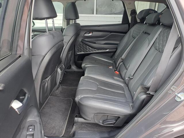 Hyundai SANTA FE 1.6 T-GDI HEV Premium Sky 7-Persoons, Panoramadak, Stoelventilatie, 360° Camera, Volleder, Memory