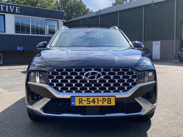 Hyundai SANTA FE 1.6 T-GDI PHEV Premium Sky VAN: 37.900,- VOOR: 35.440,- UW HERFSTVOORDEEL: 2.460,- EURO | RIJKLAARPRIJS INCL. 12MND BOVAG