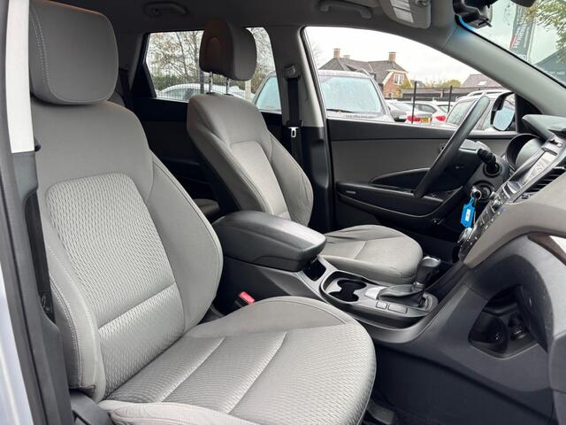 Hyundai SANTA FE 3.3 V6 2017 Benzine 7-Persoons Automaat Voyager Routan