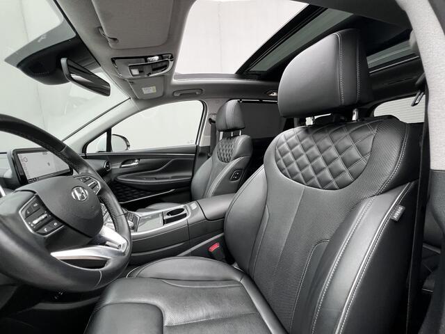 Hyundai SANTA FE 1.6 T-GDI PHEV 265pk Premium Sky 7 P. Automaat / Fabr. garantie tot 09-2027 ** / Zeven persoons / 1.350 kg trekgewicht / EAER 58 km / Schuifdak / Leder / HUD / Navi / Apple Carplay Android / 18" LM wielen /