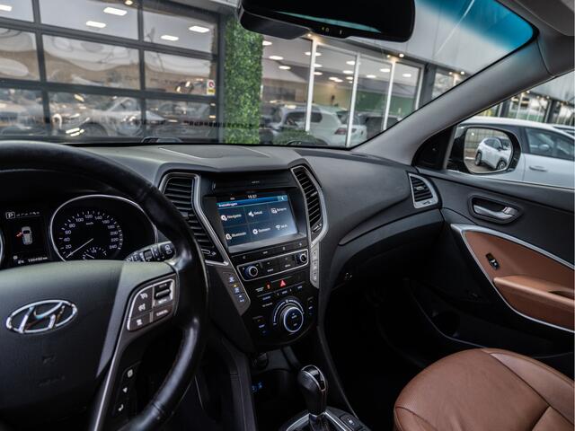 Hyundai SANTA FE 2.2 CRDi 4WD Comfort 7p. | Leder | Camera | ACC