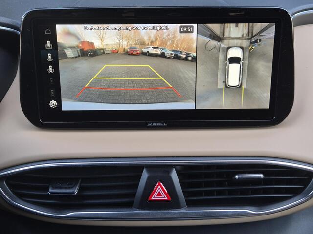 Hyundai SANTA FE 1.6 T-GDI PHEV Premium Sky Automaat / Dealer onderhouden / Head Up Display / EAER 58 km stad 69km / Glazen schuif- en kanteldak / Elektrische achterklep / Trekgewicht 1350 kg / Stuur-, Stoel & Achterbank verwarming / Adaptief cruise control / Climate cont