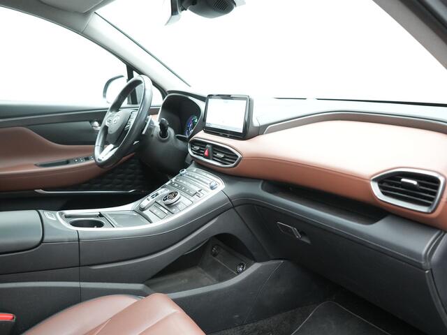 Hyundai SANTA FE 1.6 T-GDI Premium Smart Sky PHEV 266pk Dealer O.H. | Panodak | Adaptive Cruise | Camera | Krell Audio | Lederen Sportstoelen Verwarmd | Apple Carplay | Keyless | Blis | Stuur Verwarmd | Navigatie | DAB | Plug In Hybrid