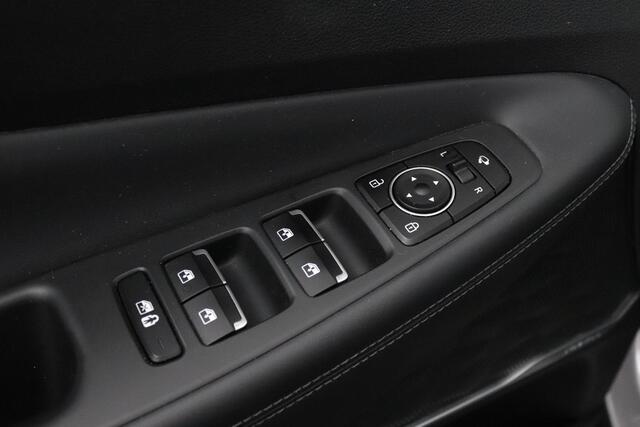 Hyundai SANTA FE 1.6 T-GDI PHEV Comfort Smart AWD | 265PK | Trekhaak | Stoelverwarming | Premium Audio | Aanhangwagen geremd 1350 kg |