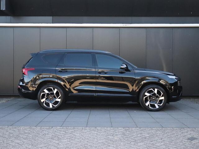 Hyundai SANTA FE 1.6 T-GDI PHEV Premium Plus Sky 7p. | LEDER | MEMORY | HEAD-UP | PANO-DAK | TREKHAAK | KRELL AUDIO | STOELVERK. | 360° CAMERA | STOEL/STUURVERW. | ADAPT. CRUISE |