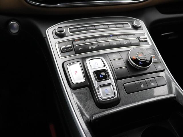 Hyundai SANTA FE 1.6 T-GDI PHEV Comfort Smart Sky | LEDER | PANO-DAK | TREKHAAK | KRELL AUDIO | CAMERA | STOEL/STUURVERW. | ADAPT. CRUISE |