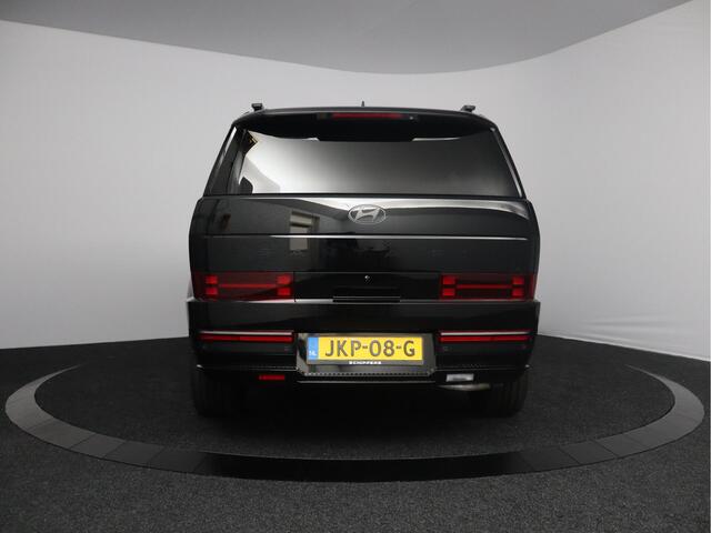 Hyundai SANTA FE 1.6 T-GDI PHEV Black Line 4WD 7p. | 20'' velgen | Leder | 7-persoons | Leder | Stoelventilatie | Navigatie | 360 camera |