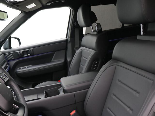 Hyundai SANTA FE 1.6 T-GDI PHEV Black Line 4WD 7-Persoons / ¤ 5.000,- inruilvoordeel / Nieuw direct leverbaar / Prijs is rijklaar / Elektrische Stoelen / 360 Camera / Stoelventilatie En Verwarming / 1700 kg Trekgewicht / Full Option /