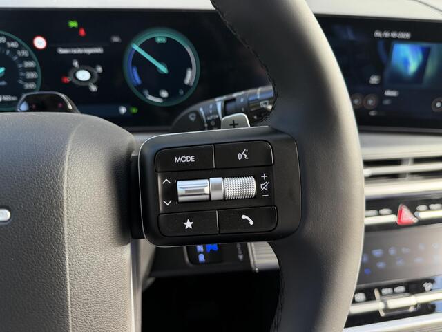 Hyundai SANTA FE 1.6 T-GDI HEV Premium 7p / Nieuw op Voorraad / Ledere Bekleding / 7 Persoons / Vol Uitgerust met Opties / Adaptive Cruise / Elektrische Stoelen met Memory /