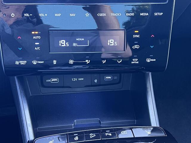 Hyundai TUCSON 1.6 T-GDI PHEV Comfort Smart Sky 4WD / Dealer onderhouden / Schuif-kanteldak / Elektr. klep / Trekgewicht 1.350 kg / Adapt. CC / Apple Carplay Android / All Seasonbanden 19" /